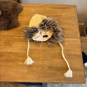 GAP Cream Knit Kids Hat with Faux Fur